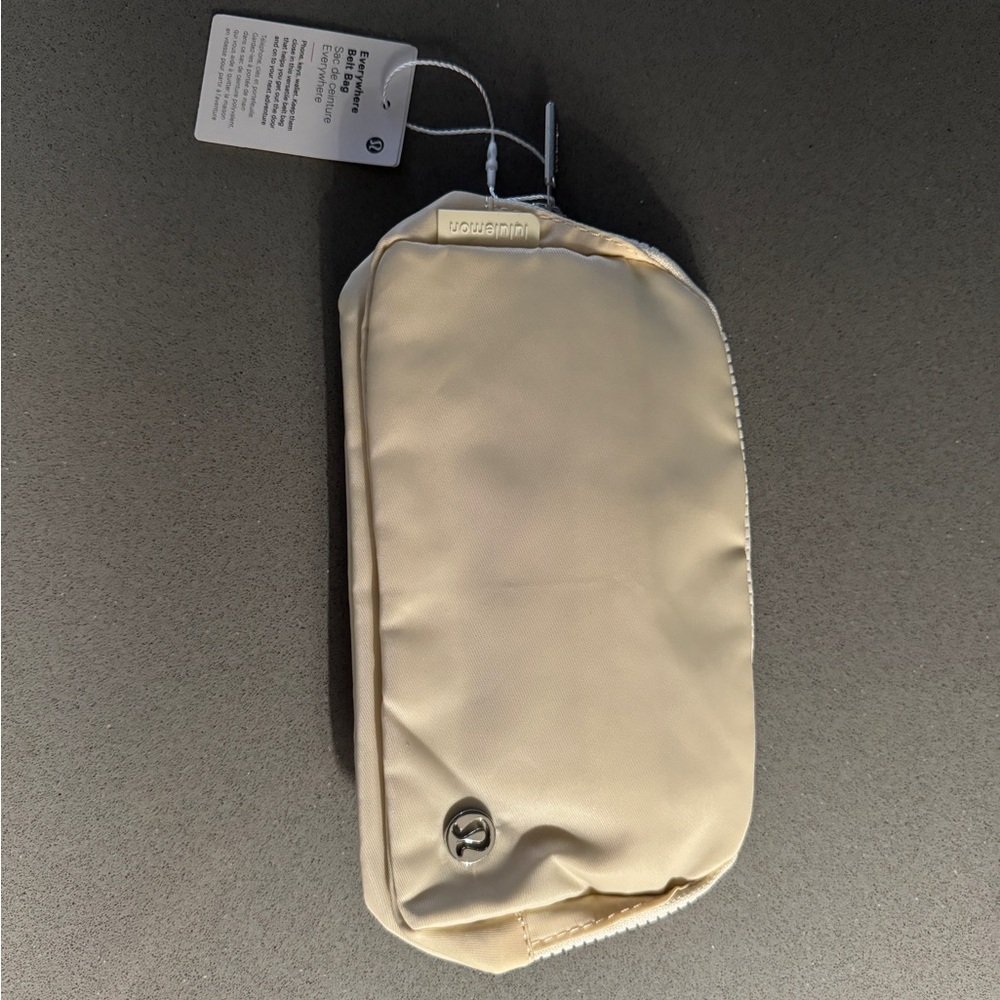 Lululemon belt bag